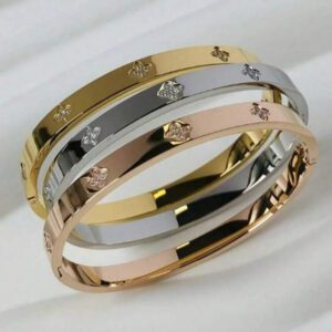 The Solenne Bangle